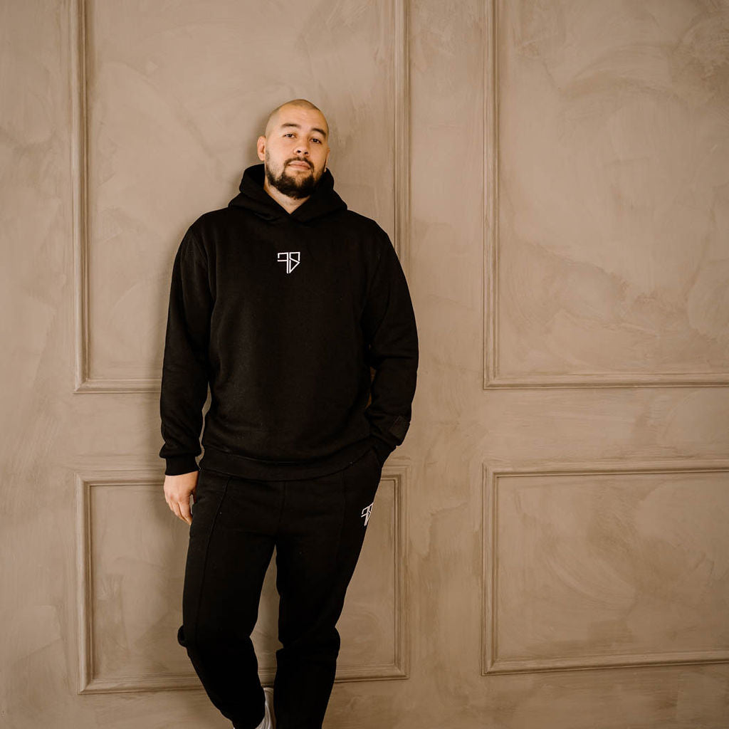 zwart trainingspak voor mannen met capuchon