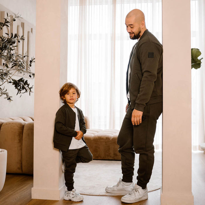 MONTY trainingspak met vest | army groen - VADER + ZOON