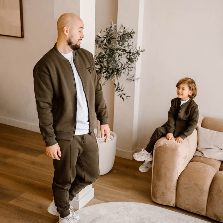 MONTY trainingspak met vest | army groen - VADER + ZOON