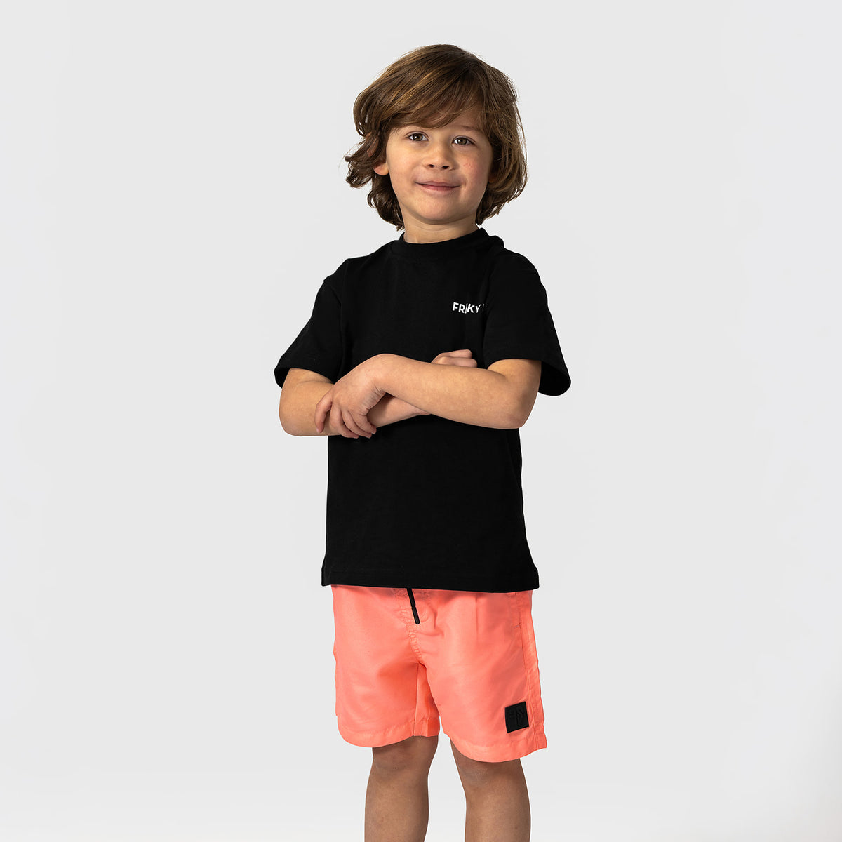 Kind in zwart TRAVEL t-shirt matching met papa — Frenky S