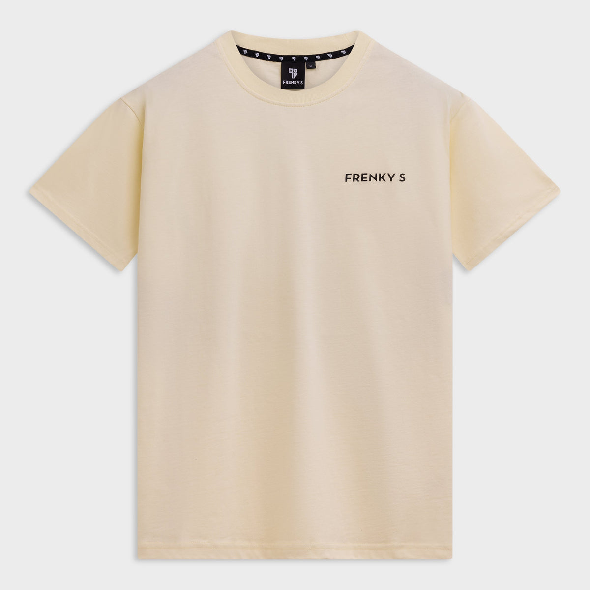 Heren t-shirt geel CURA met Frenky S-logo voorkant — frenky-s.com