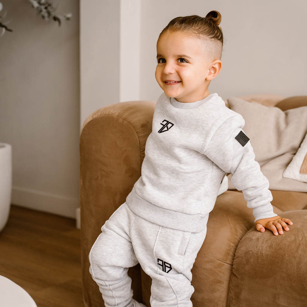 Joggingpak jongens grijs Nevio broek met rubberen logo-patch detail
