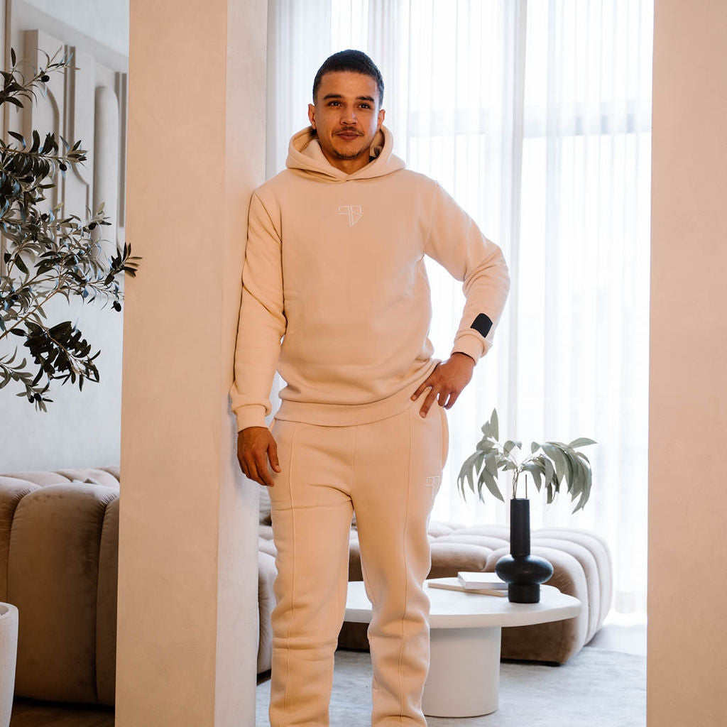 Enzo beige heren hoodie trainingspak capuchon detail close-up
