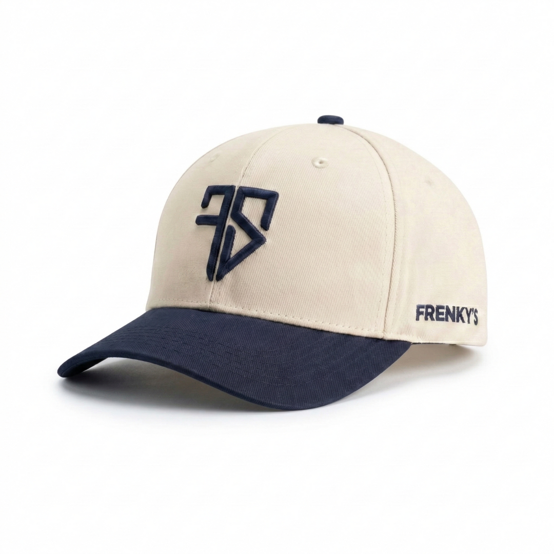 crème snapback baseball pet van Frenky S met blauwe klep en 3D borduring op de voorkant