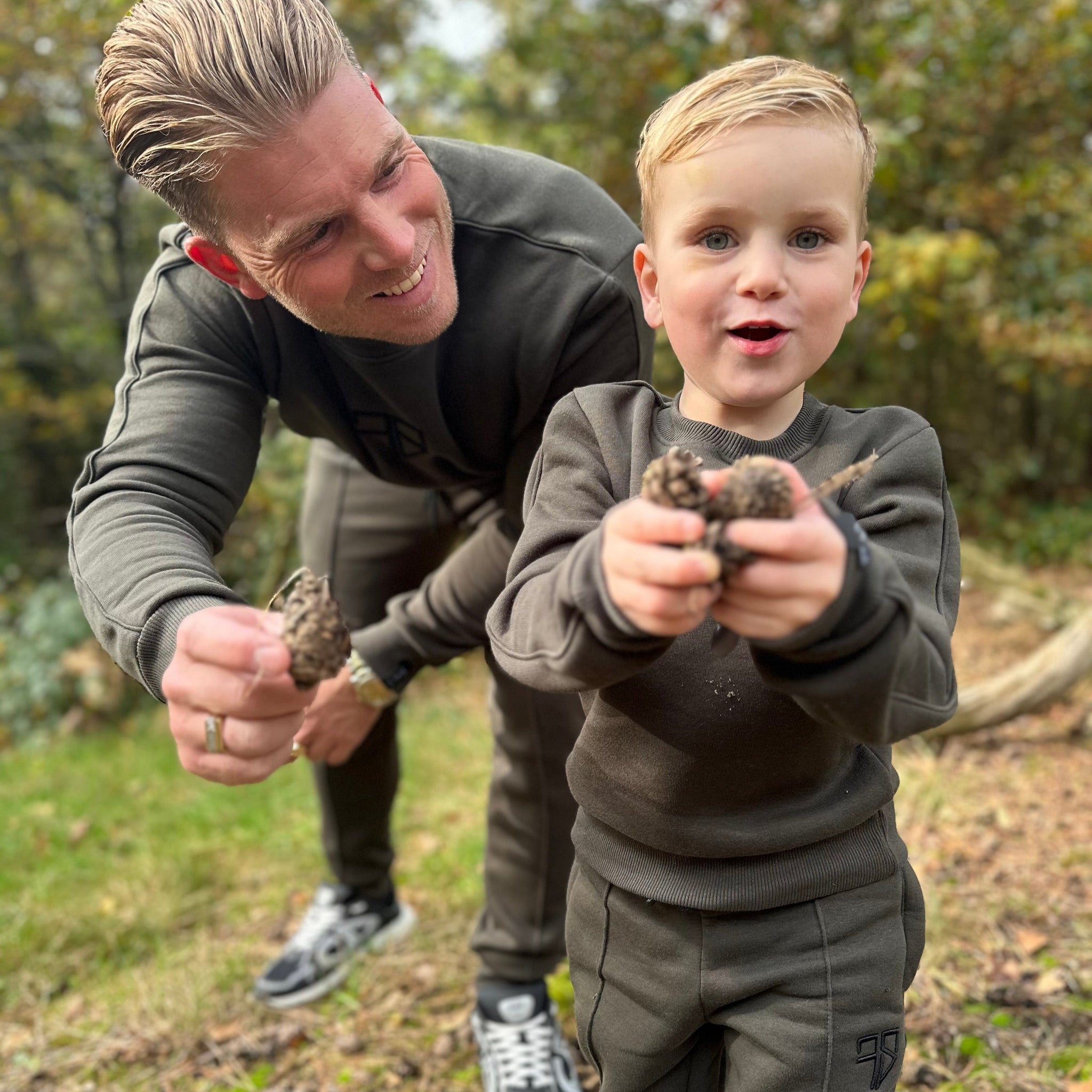 NEVIO Tracksuit | army groen - VADER & ZOON