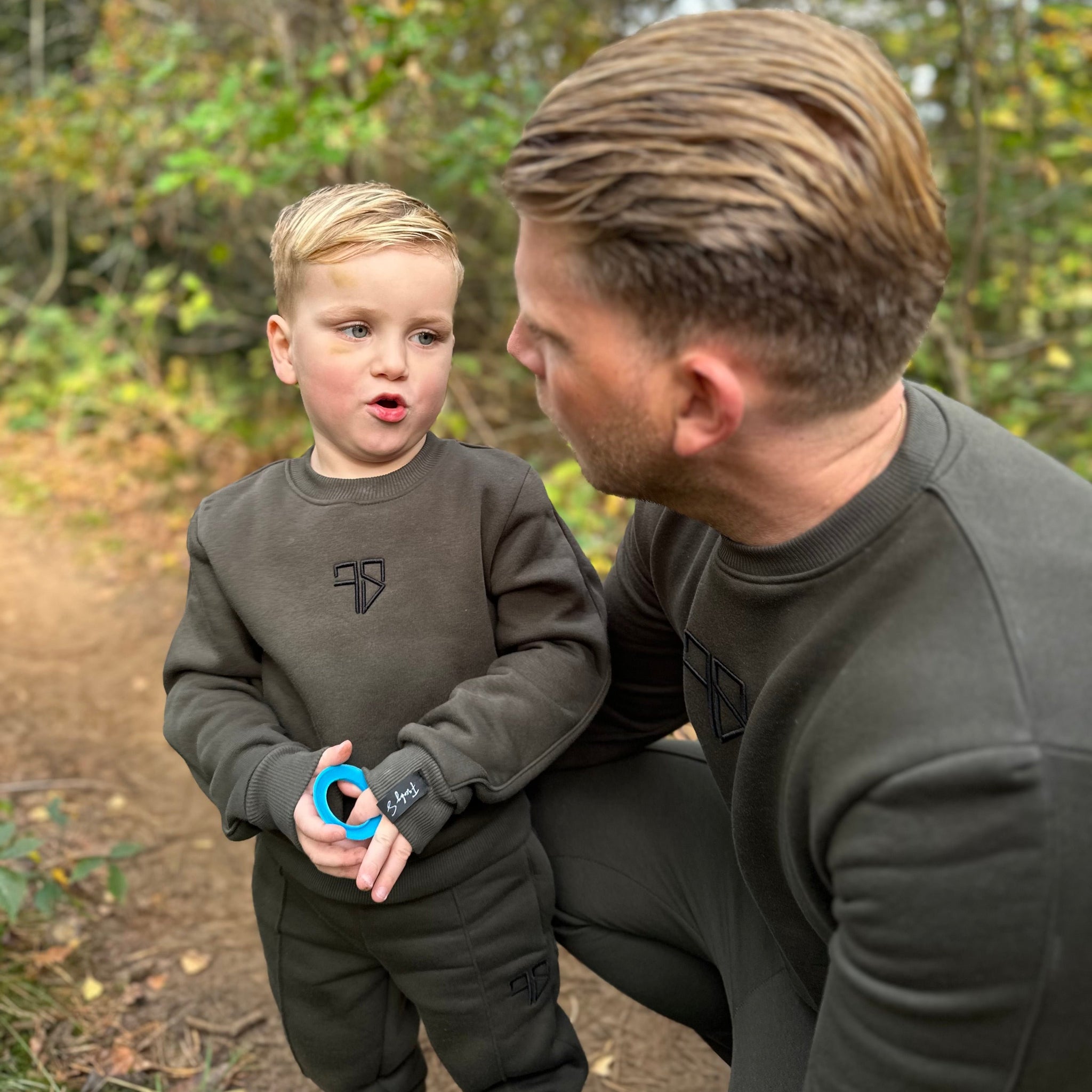 NEVIO Tracksuit | army groen - VADER & ZOON