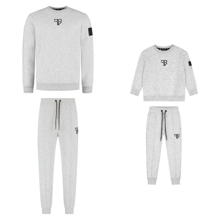 grijs vader zoon joggingspak