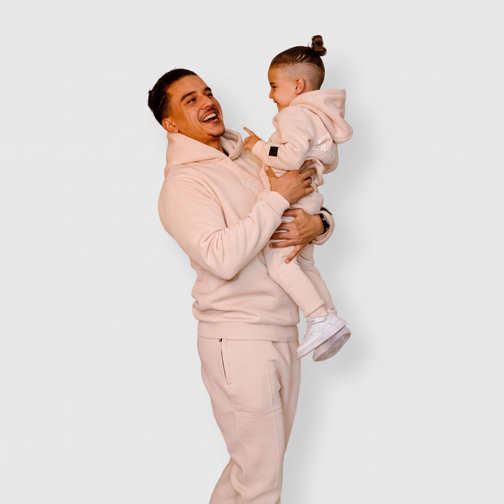 Enzo trainingspak beige vader en zoon