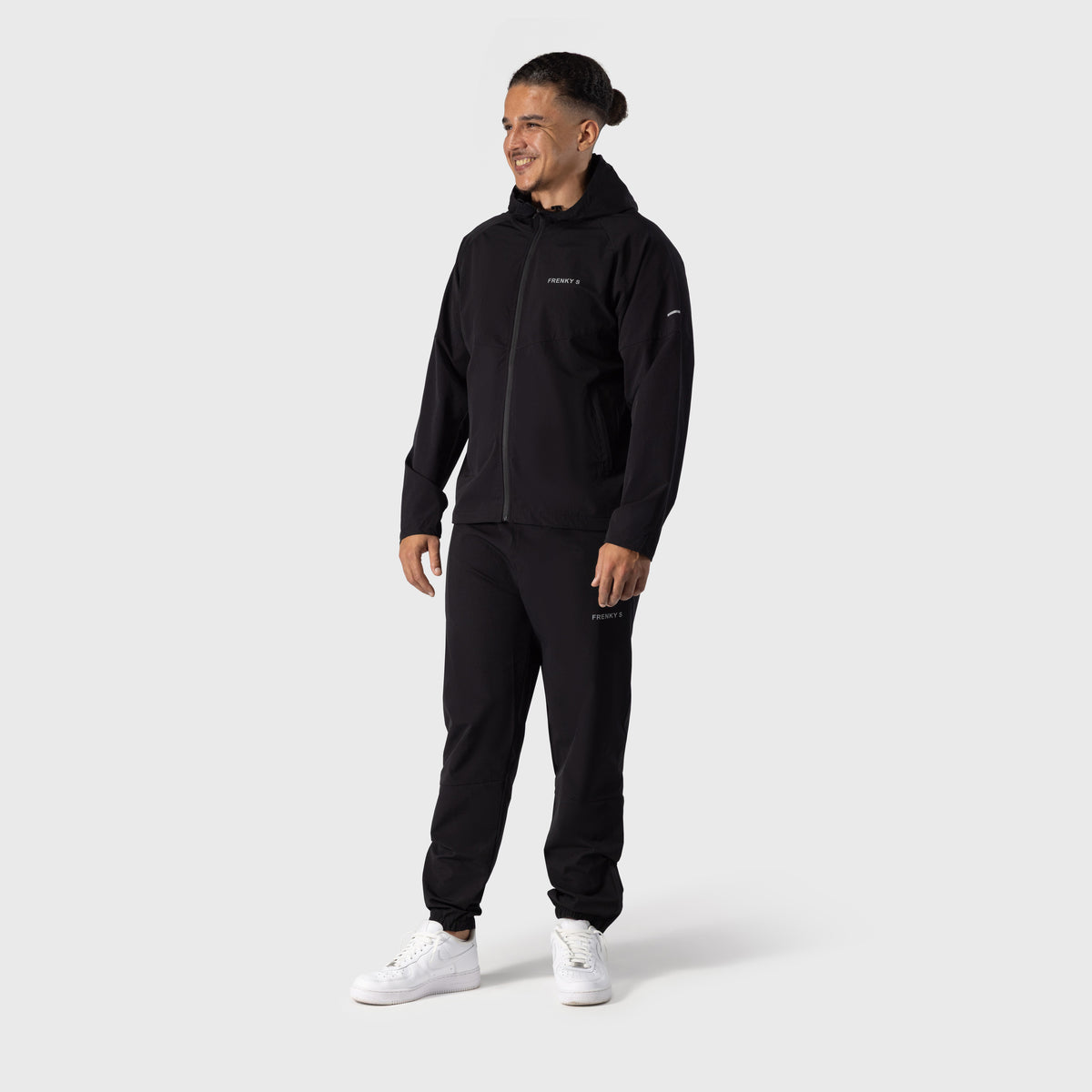 Heren Tech Suit zwart Frenky S, lifestyle foto