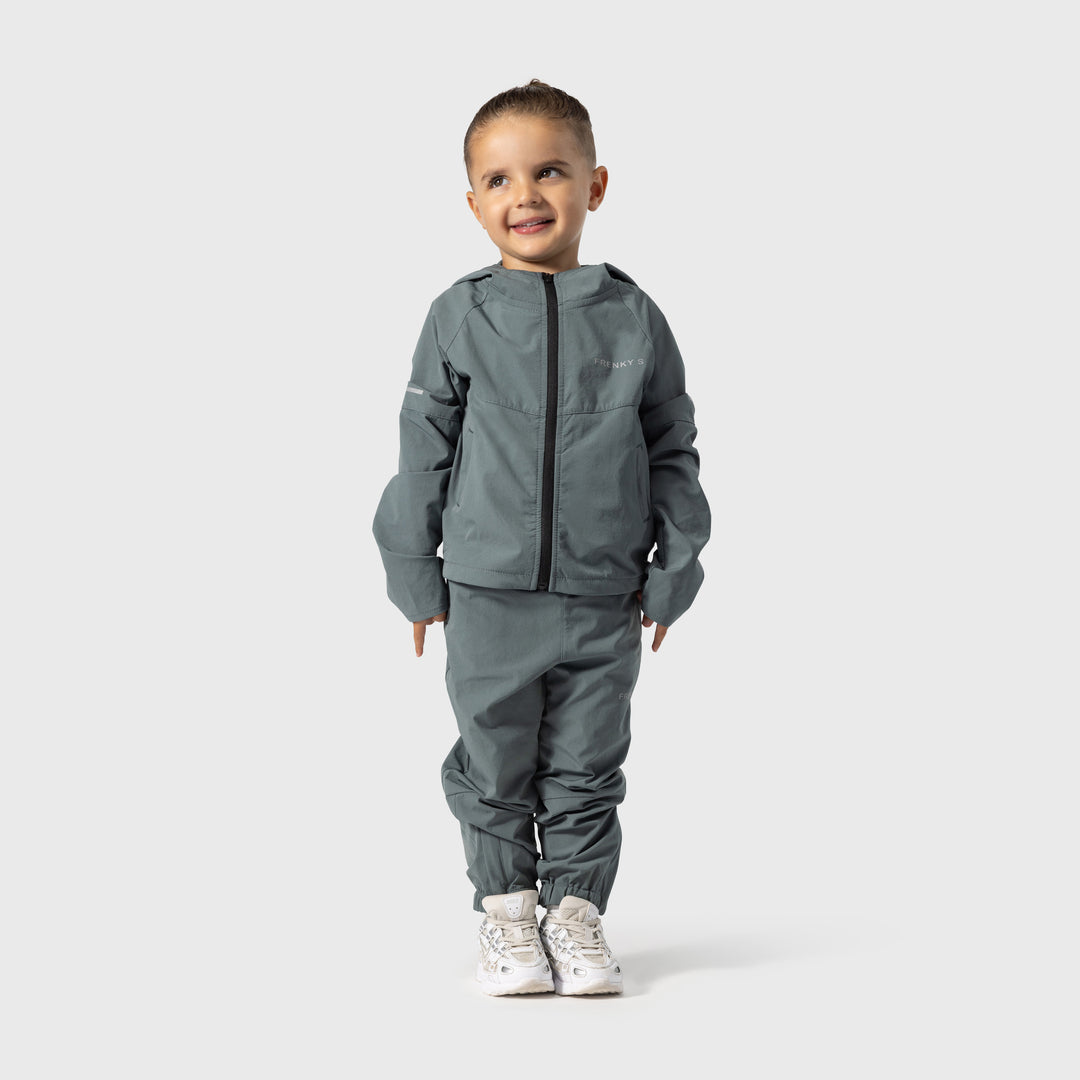 Kinder Active suit blauw Frenky S, lifestyle foto