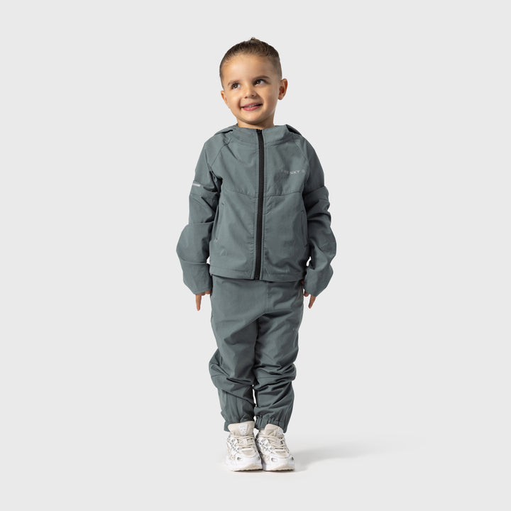 Kinder Active suit blauw Frenky S, lifestyle foto