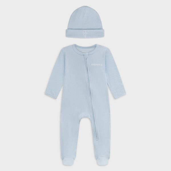 Lichtblauw boxpakje met voetjes voor baby Frenky S